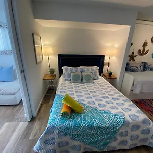 Kasa Ocean Breeze Beachfront Pool San Juan